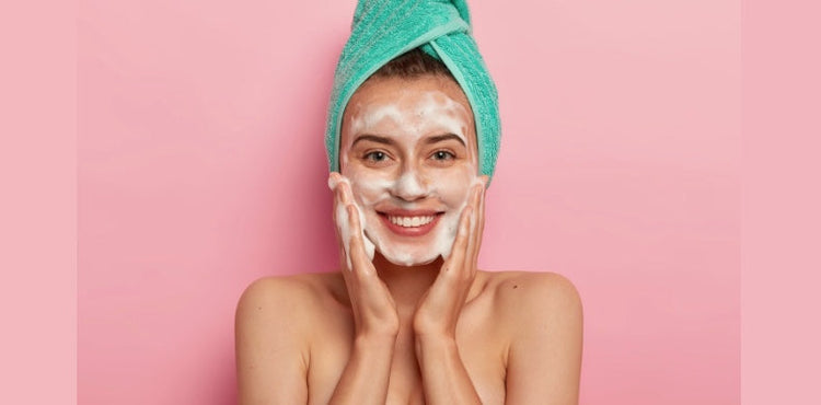 facial cleanser facial wipes cleanse smooth brighten hydrate