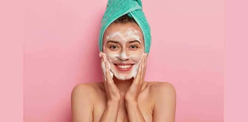 facial cleanser facial wipes cleanse smooth brighten hydrate